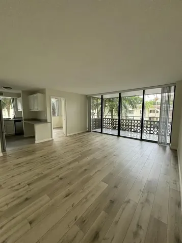 4222 Inverrary Boulevard Lauderhill FL 33319