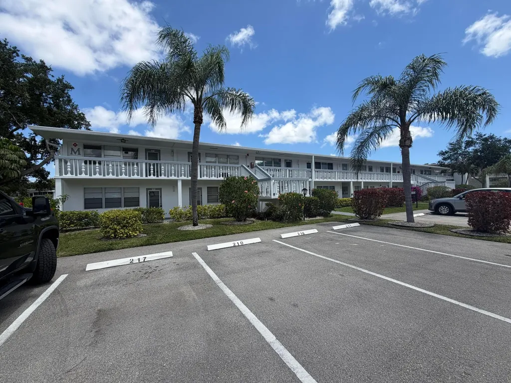 209 Newport M Deerfield Beach FL 33442