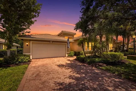 1963 Grey Falcon Circle SW Vero Beach FL 32962