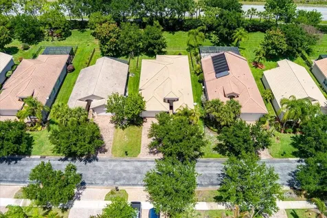 1963 Grey Falcon Circle SW Vero Beach FL 32962