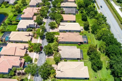1963 Grey Falcon Circle SW Vero Beach FL 32962