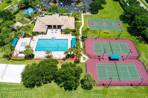 1963 Grey Falcon Circle SW Vero Beach FL 32962