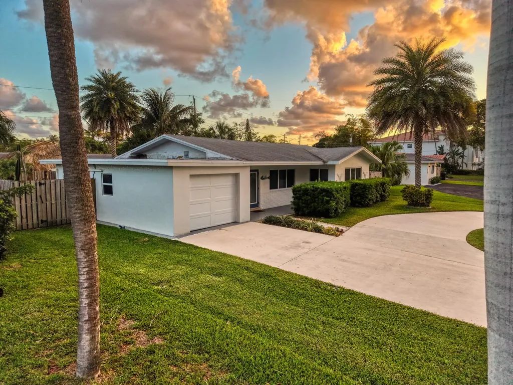 1970 NE 32nd Street Lighthouse Point FL 33064
