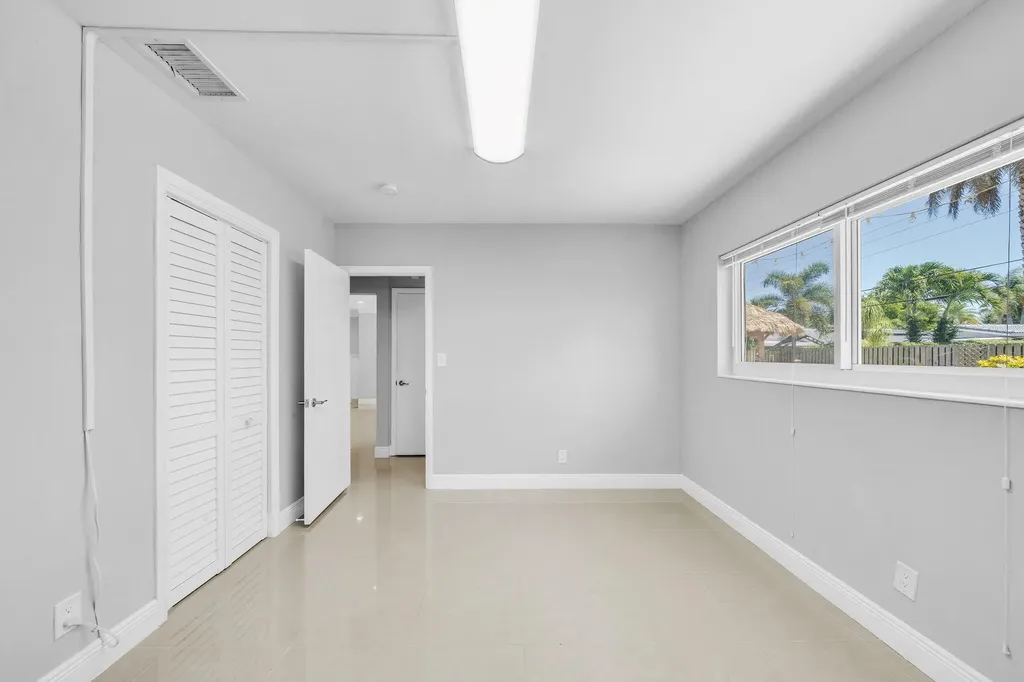 1970 NE 32nd Street Lighthouse Point FL 33064