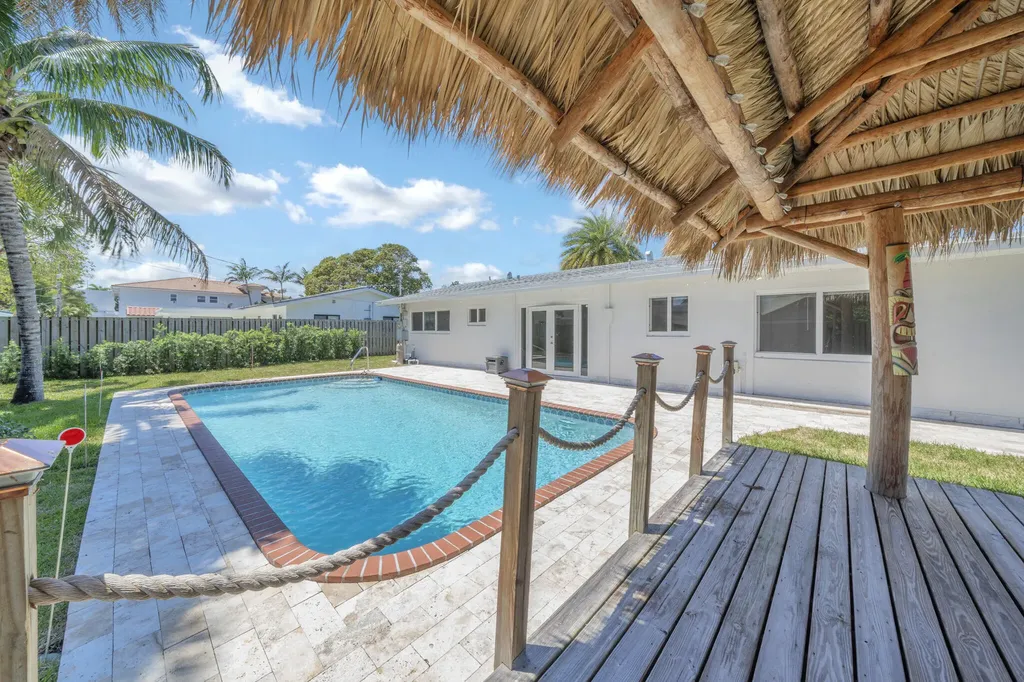 1970 NE 32nd Street Lighthouse Point FL 33064