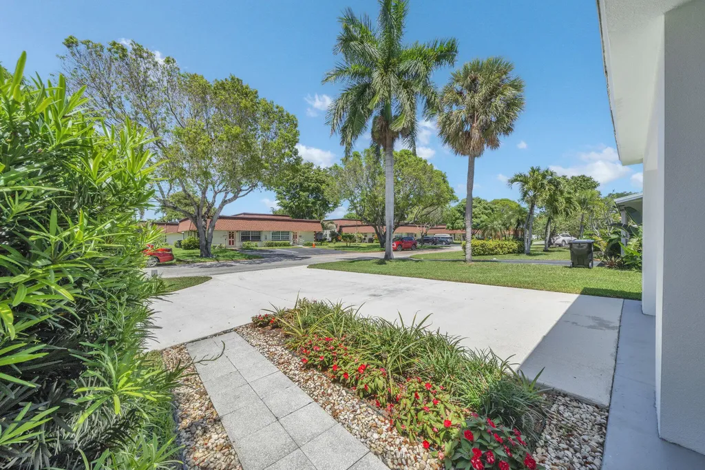 1970 NE 32nd Street Lighthouse Point FL 33064