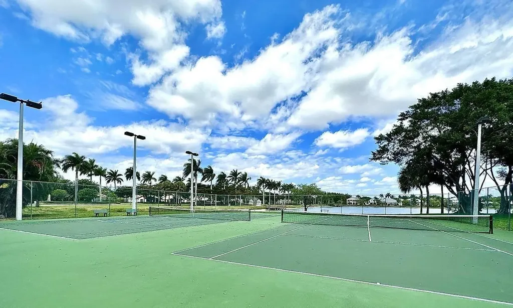 1592 Carriage Brooke Drive Wellington FL 33414