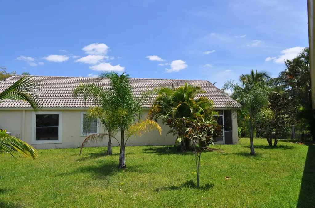 1592 Carriage Brooke Drive Wellington FL 33414