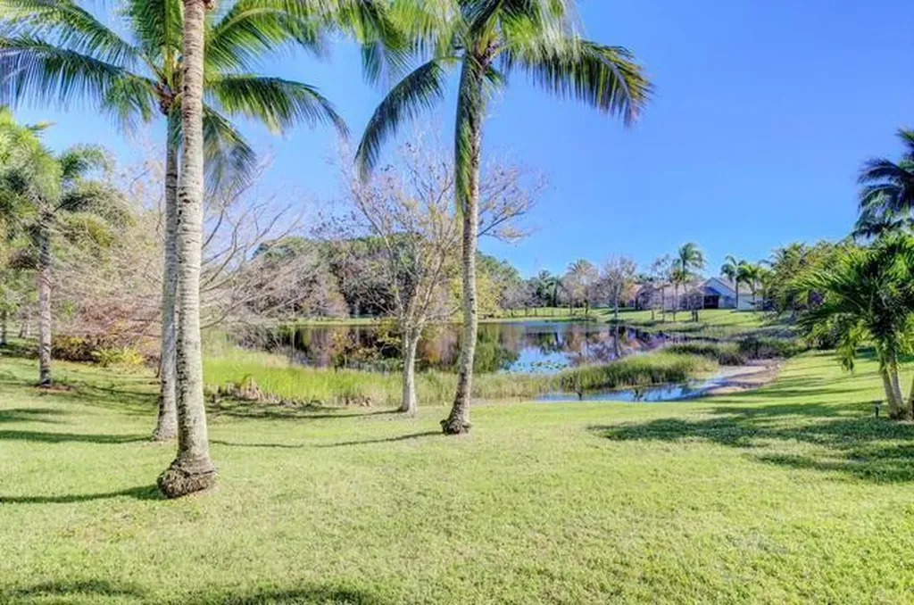 1592 Carriage Brooke Drive Wellington FL 33414