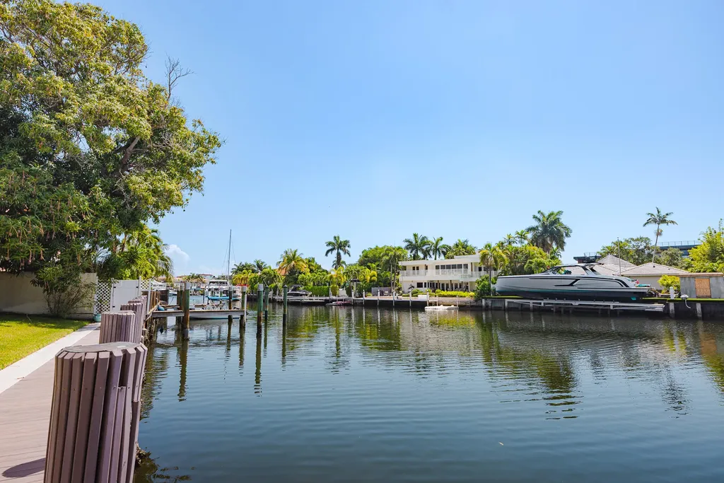 1308 Bayview Drive Fort Lauderdale FL 33304