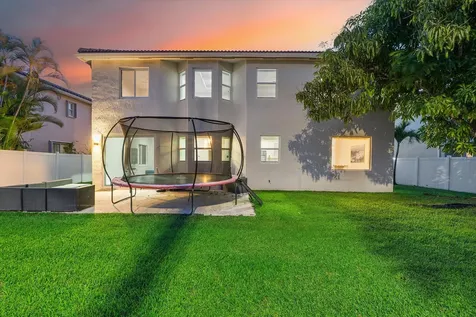 1483 SW 161st Avenue Pembroke Pines FL 33027