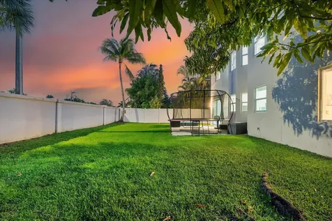 1483 SW 161st Avenue Pembroke Pines FL 33027
