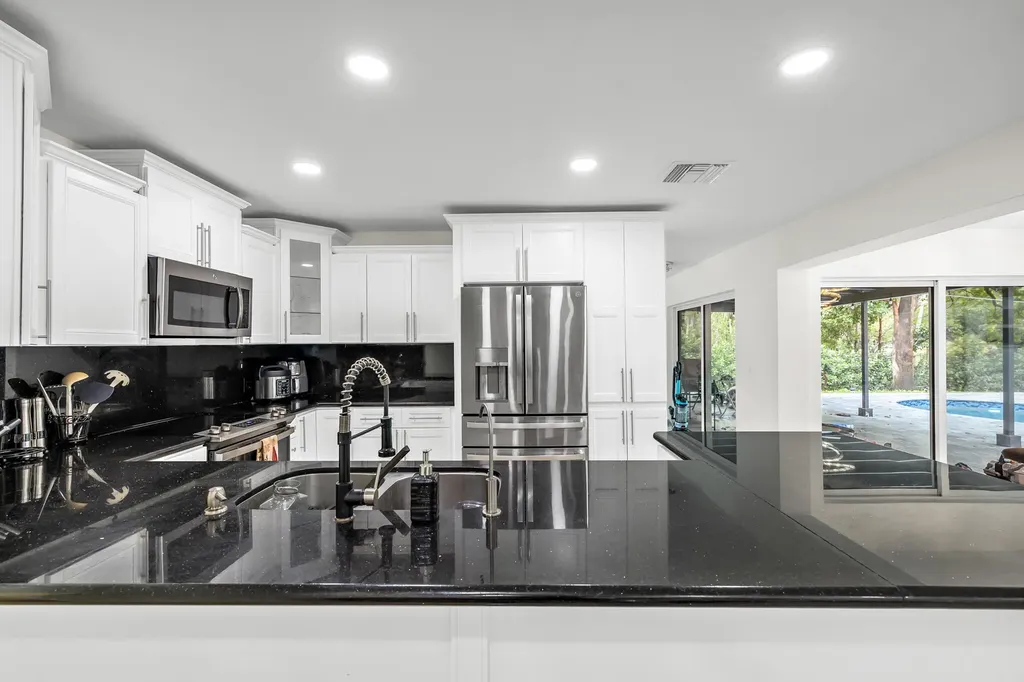 5939 NW 79th Way Parkland FL 33067