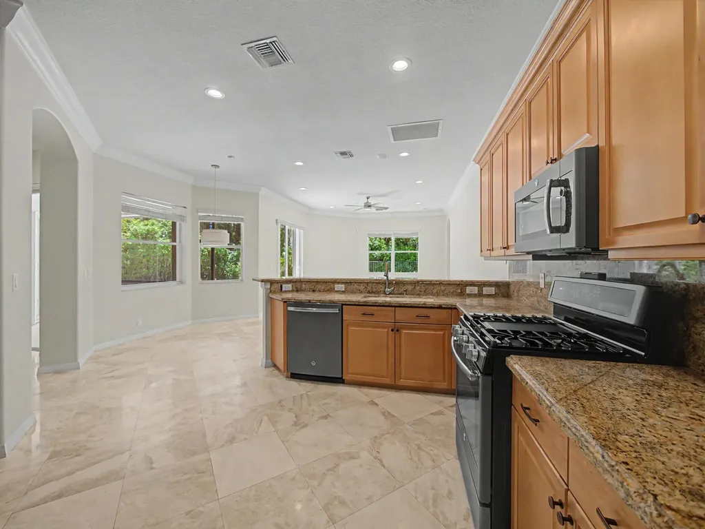 4126 Cedar Creek Ranch Circle Lake Worth FL 33467