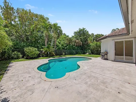 4126 Cedar Creek Ranch Circle Lake Worth FL 33467