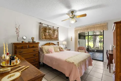 9709 NW 16th Street Pembroke Pines FL 33024