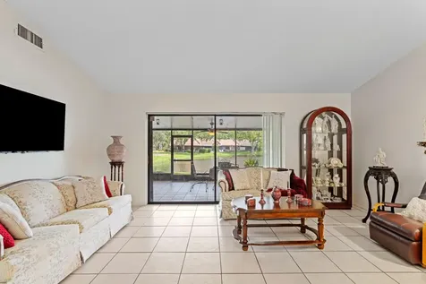 9709 NW 16th Street Pembroke Pines FL 33024