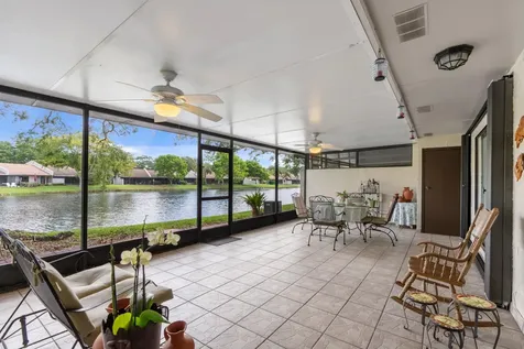 9709 NW 16th Street Pembroke Pines FL 33024