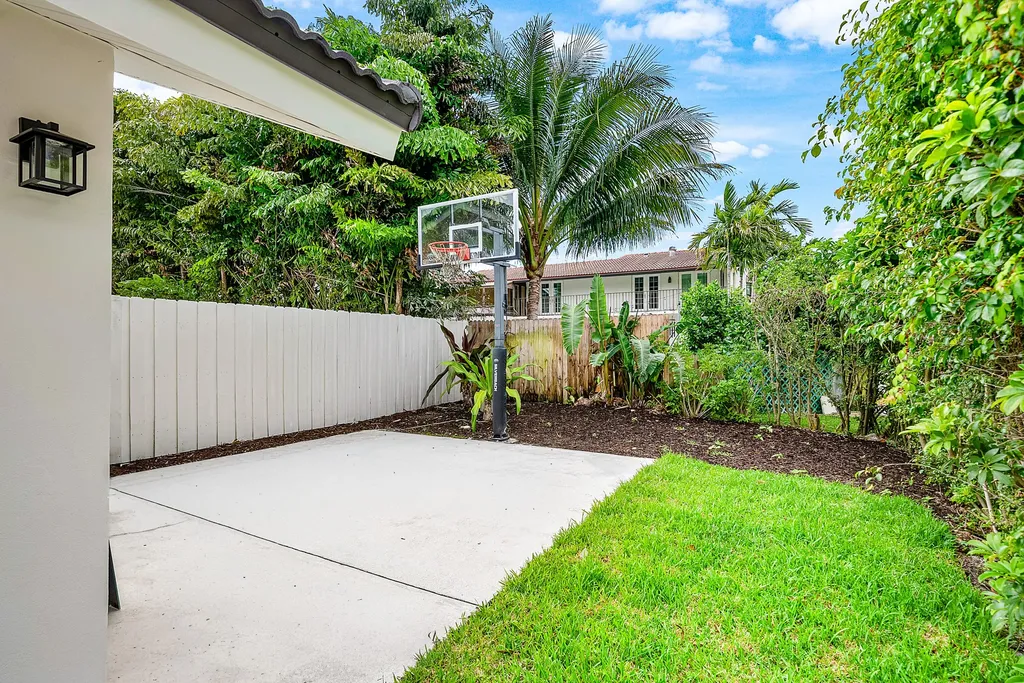 1398 SW 20th Street Boca Raton FL 33486