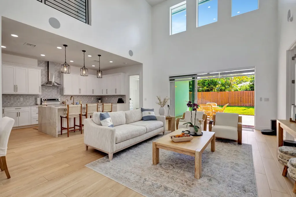 12952 Drayton Road SE North Palm Beach FL 33408