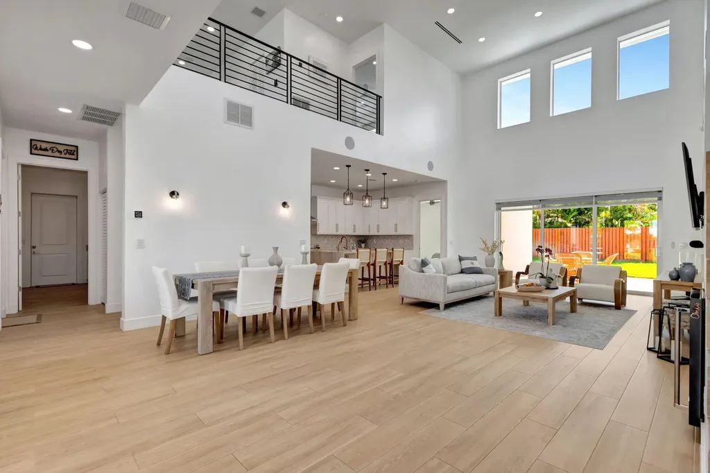 12952 Drayton Road SE North Palm Beach FL 33408