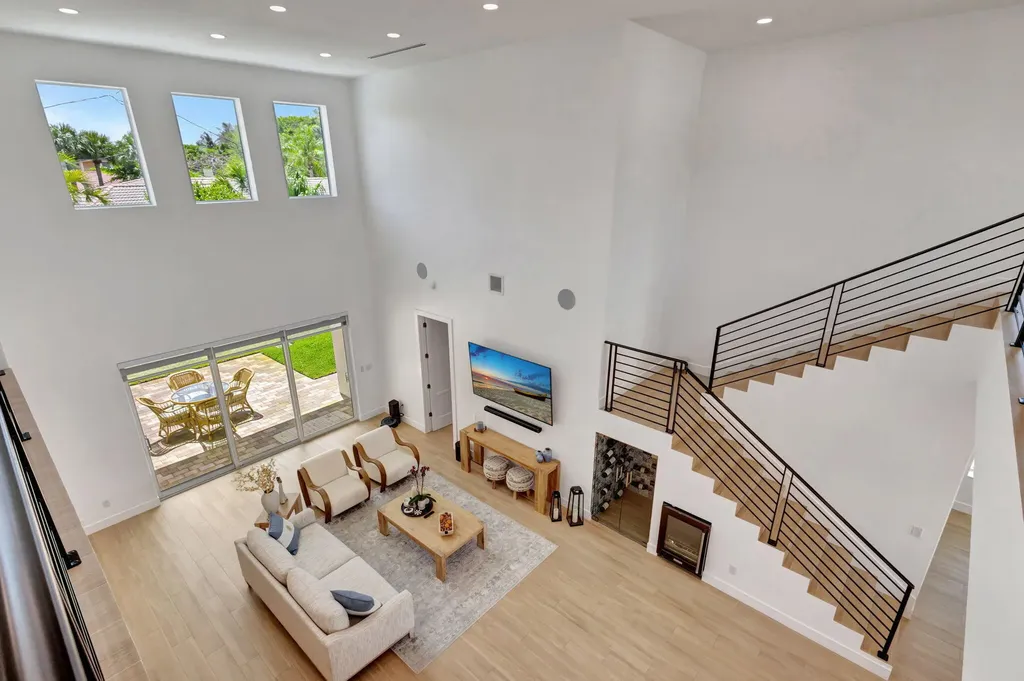 12952 Drayton Road SE North Palm Beach FL 33408
