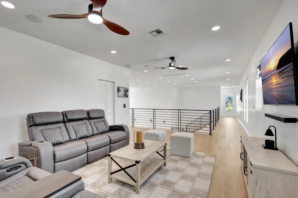 12952 Drayton Road SE North Palm Beach FL 33408