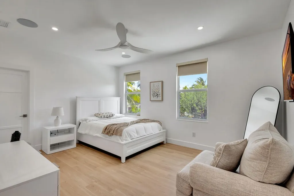 12952 Drayton Road SE North Palm Beach FL 33408