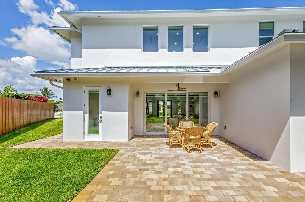 12952 Drayton Road SE North Palm Beach FL 33408