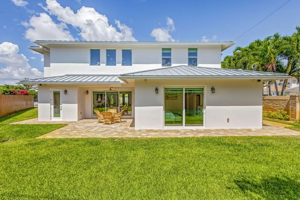 12952 Drayton Road SE North Palm Beach FL 33408
