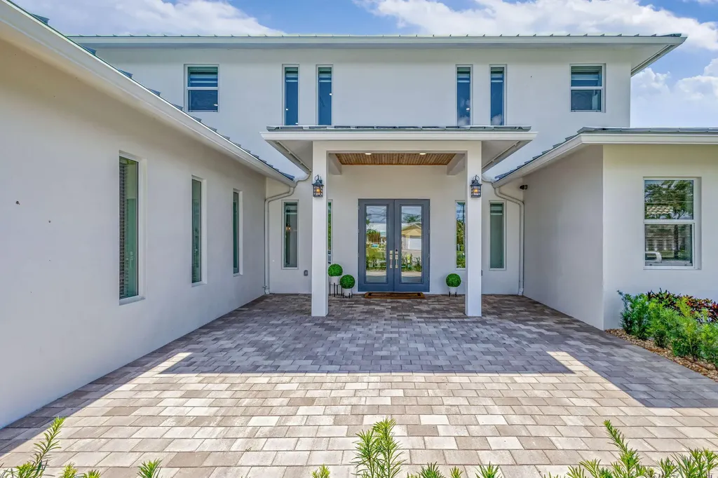 12952 Drayton Road SE North Palm Beach FL 33408