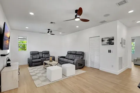 12952 Drayton Road SE North Palm Beach FL 33408