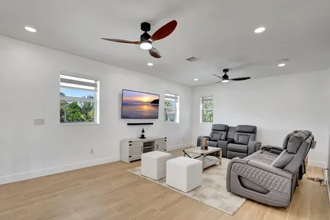 12952 Drayton Road SE North Palm Beach FL 33408