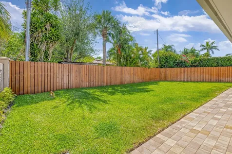 12952 Drayton Road SE North Palm Beach FL 33408