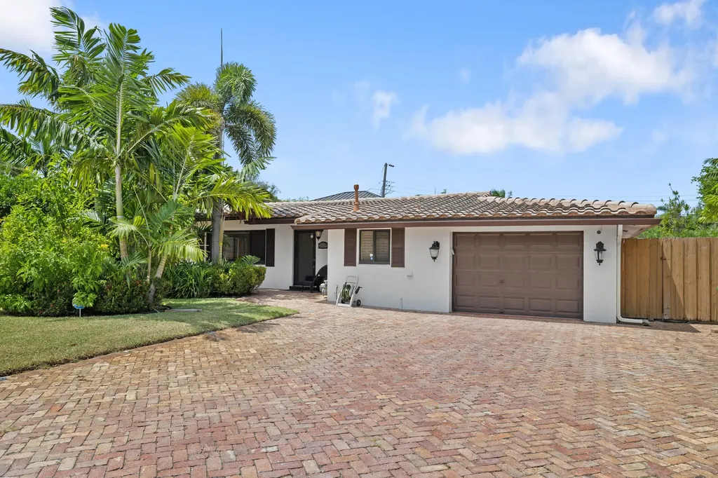 3211 Seaward Drive Lauderdale By The Sea FL 33062