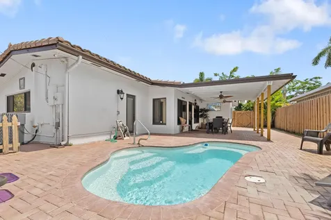 3211 Seaward Drive Lauderdale By The Sea FL 33062