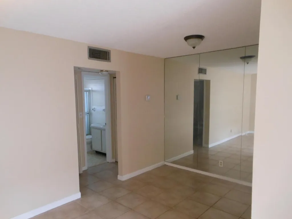 205 NE 3rd Street NE Boynton Beach FL 33435