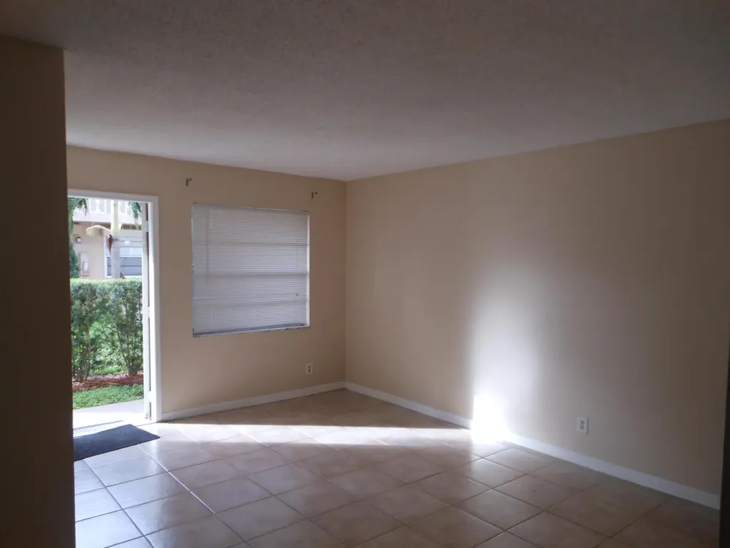 205 NE 3rd Street NE Boynton Beach FL 33435