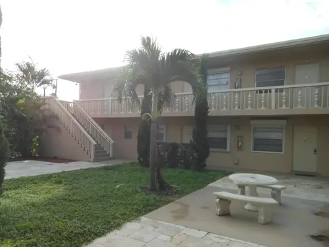 205 NE 3rd Street NE Boynton Beach FL 33435