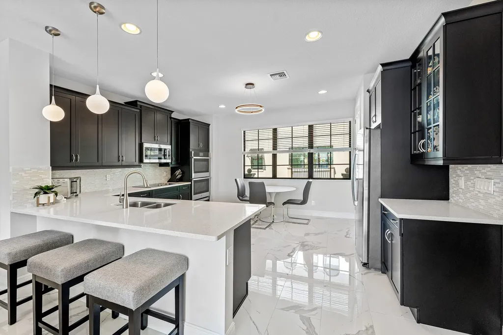 10 Windward Lane Boynton Beach FL 33435