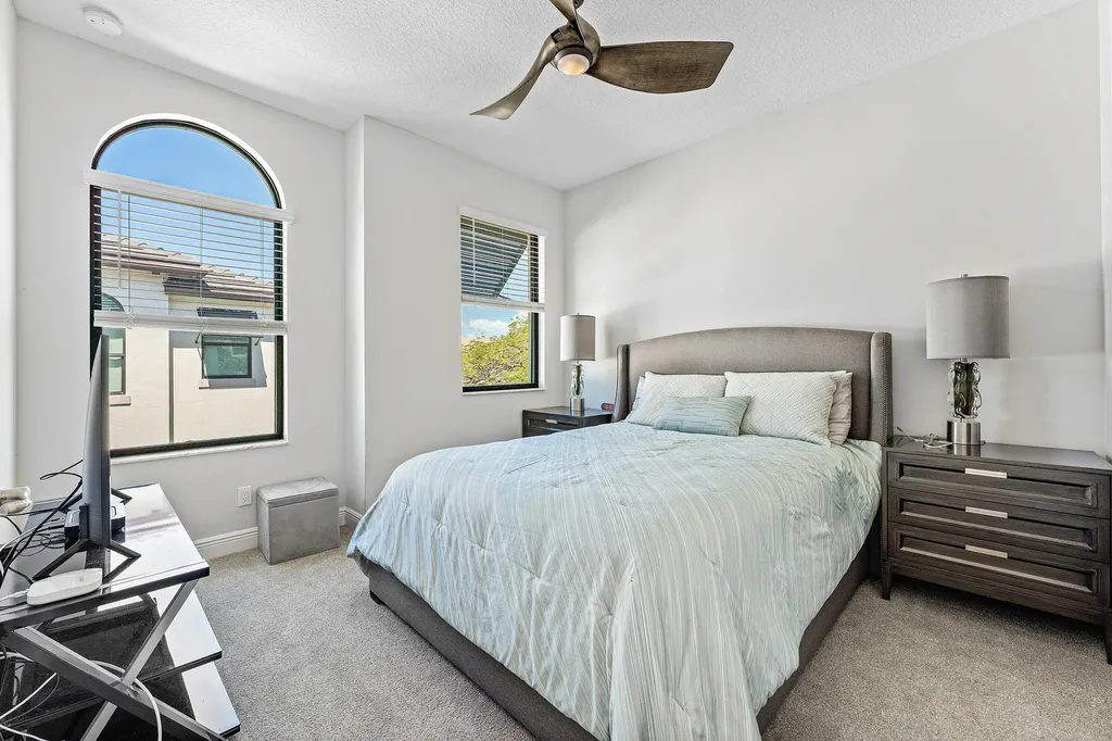 10 Windward Lane Boynton Beach FL 33435