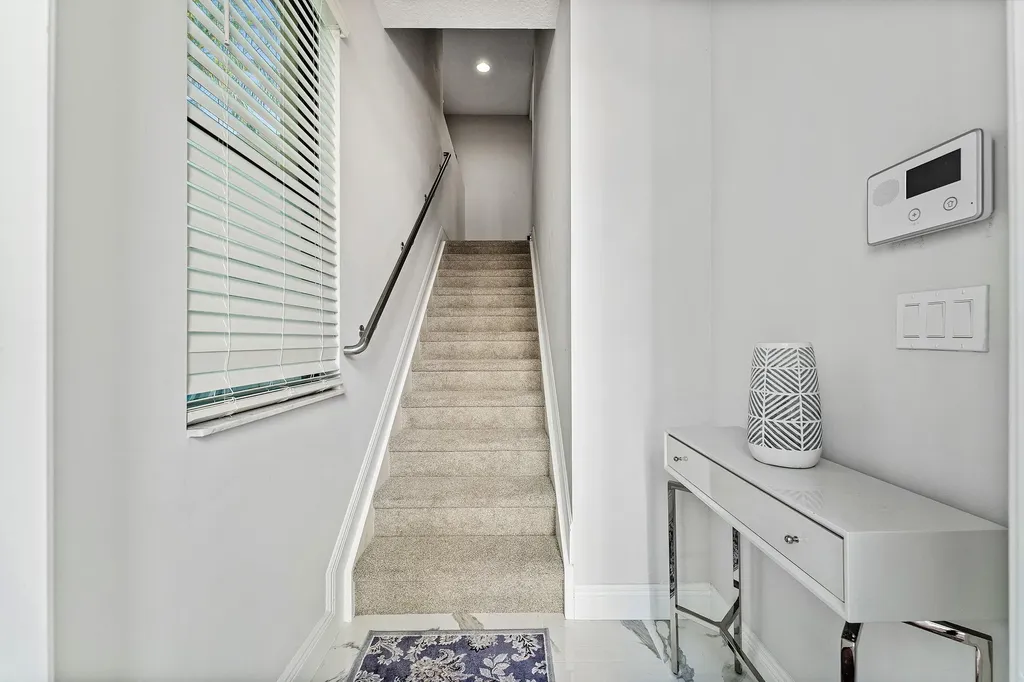 10 Windward Lane Boynton Beach FL 33435