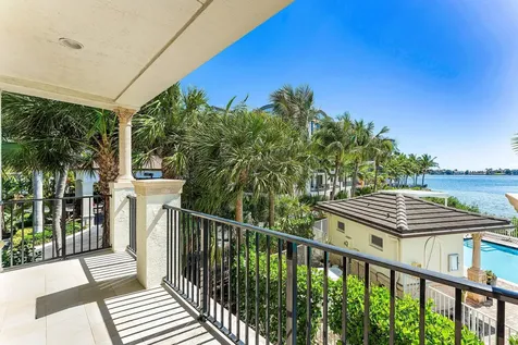 10 Windward Lane Boynton Beach FL 33435
