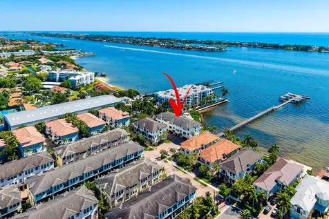 10 Windward Lane Boynton Beach FL 33435