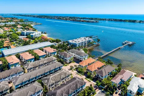 10 Windward Lane Boynton Beach FL 33435