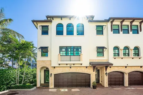 10 Windward Lane Boynton Beach FL 33435