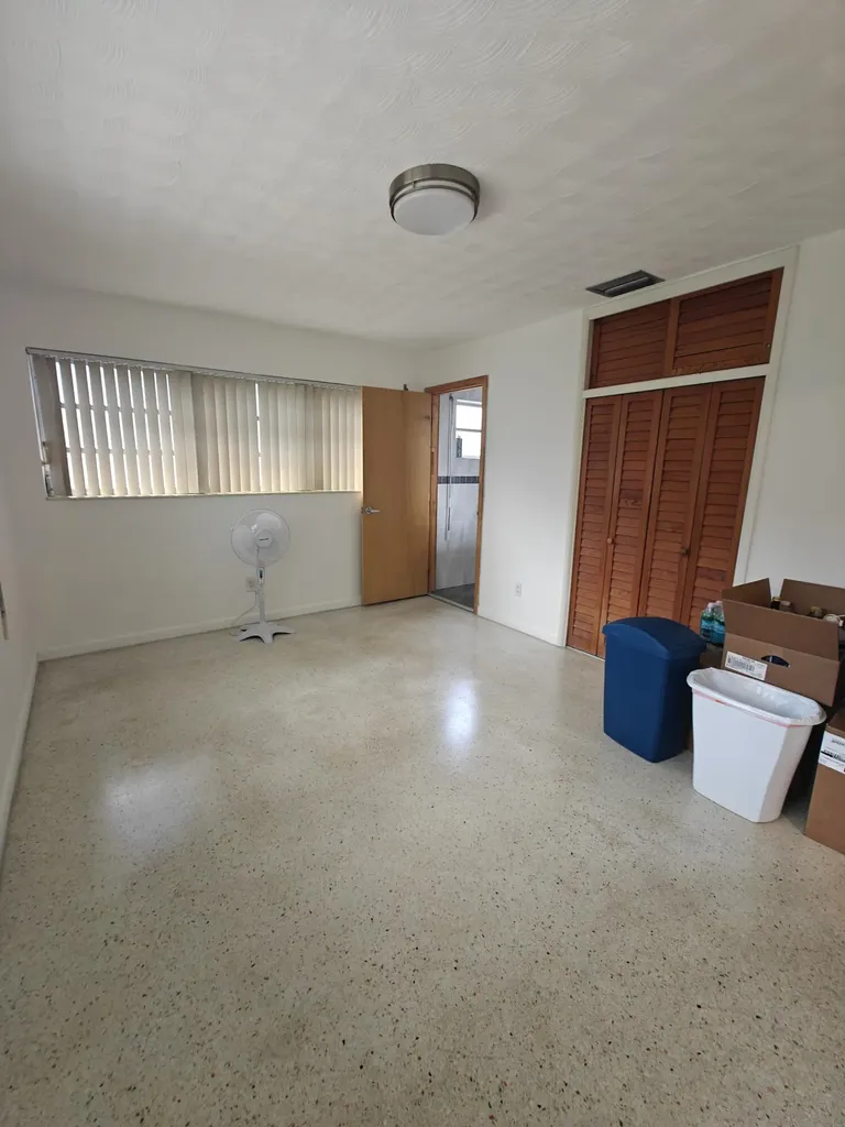 2120 N 57th Way Hollywood FL 33021