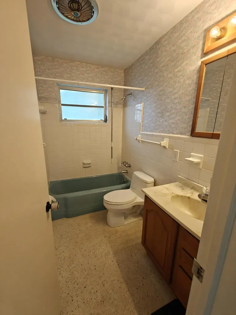 2120 N 57th Way Hollywood FL 33021