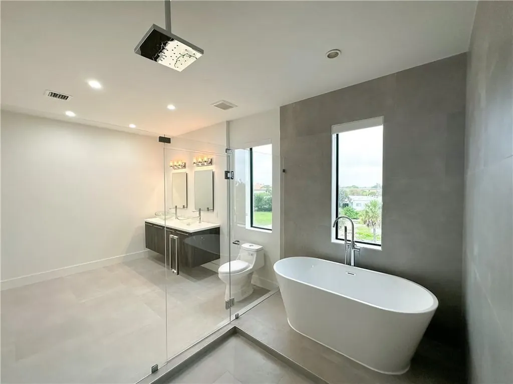 113 SE 1st Circle Pompano Beach FL 33060