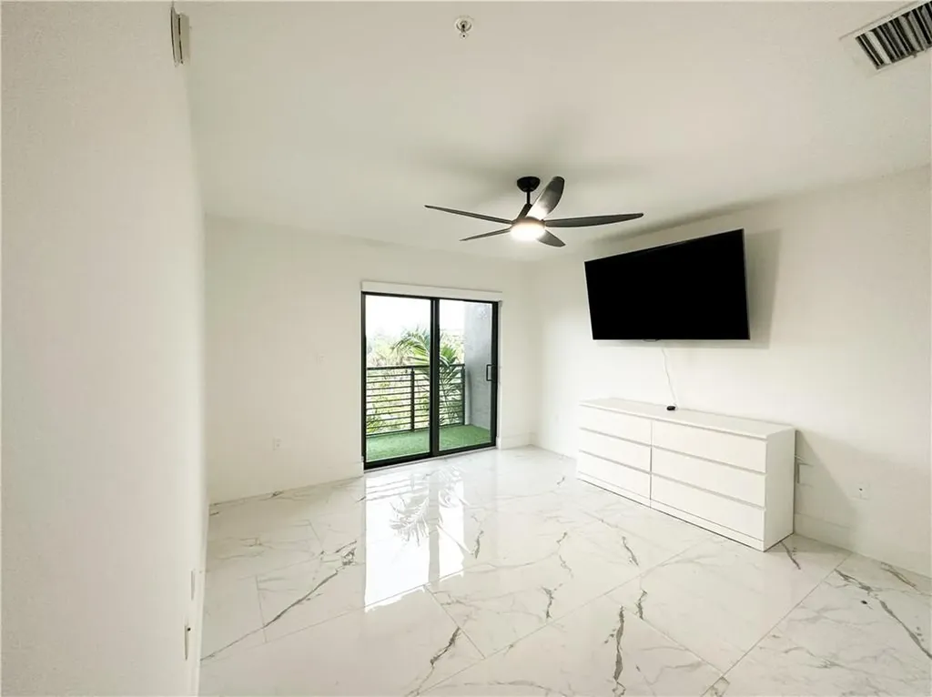 113 SE 1st Circle Pompano Beach FL 33060